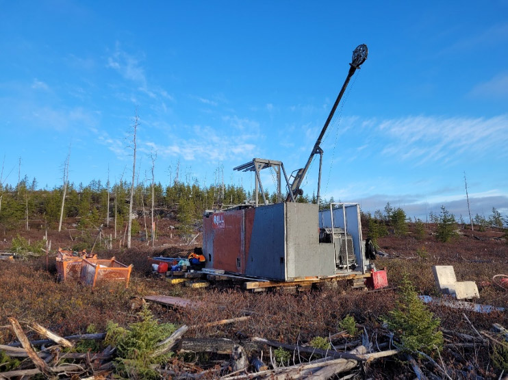 Figure 2: Diamond drill from Forage RJLL ltd. in place and drilling the maiden drillhole for Cygnus at Pontax Central. Targeting down dip of known high grade mineralisation. 